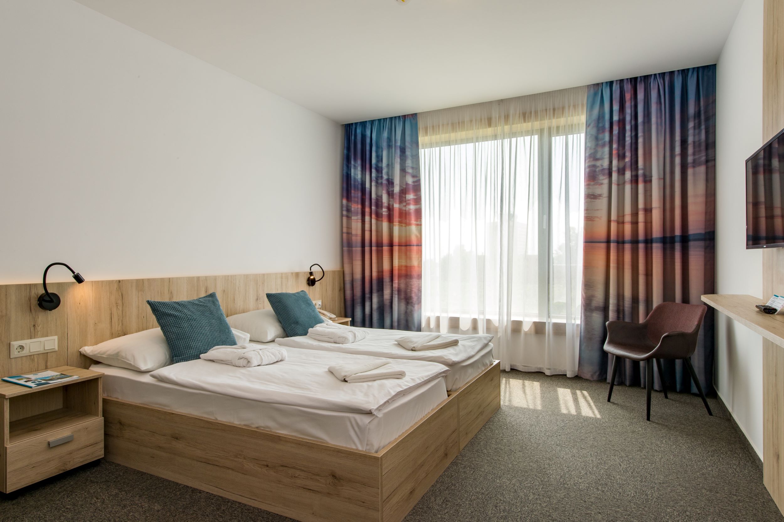 Double or Twin Standard