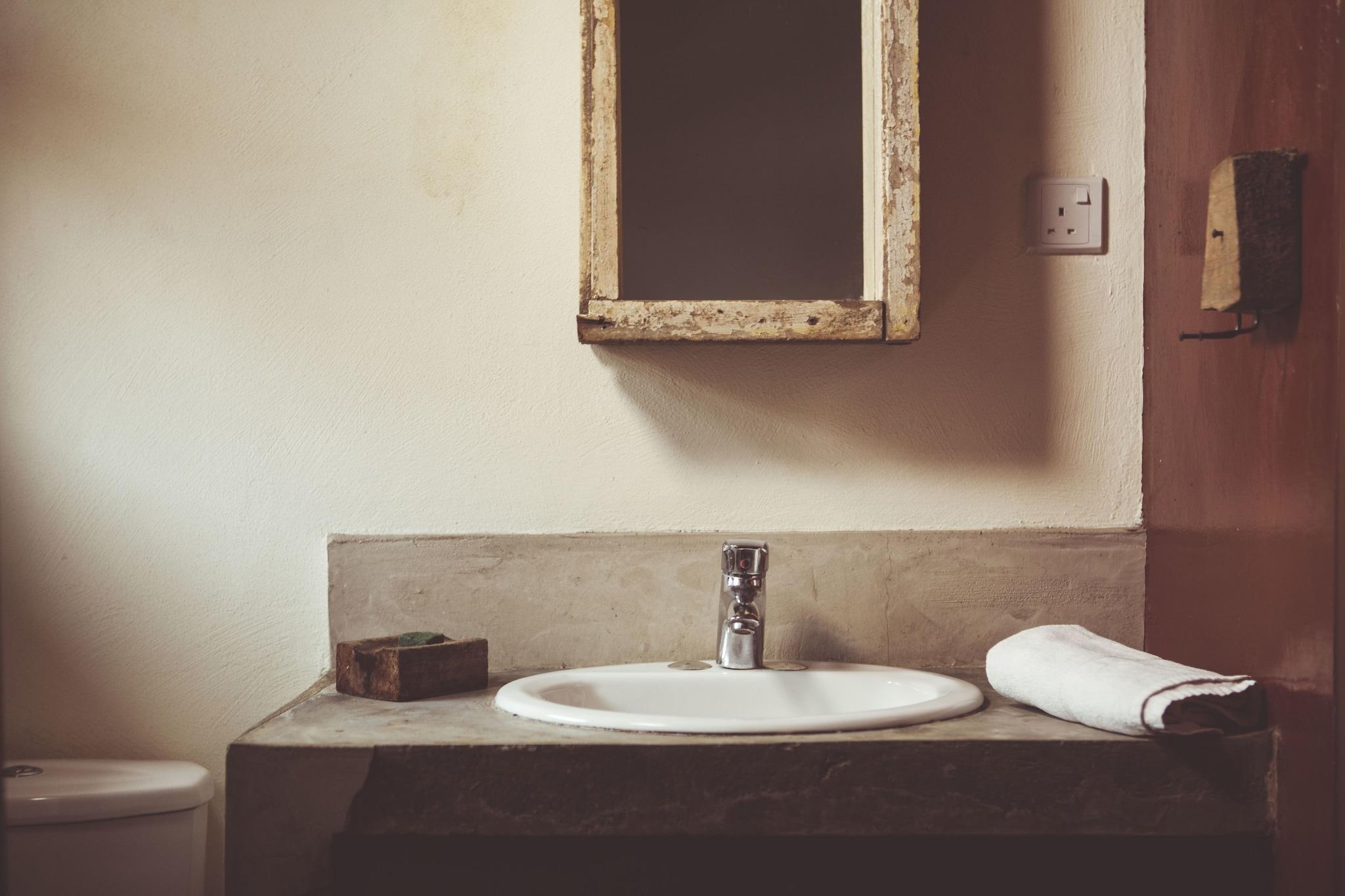 Double Classic Queen Bed