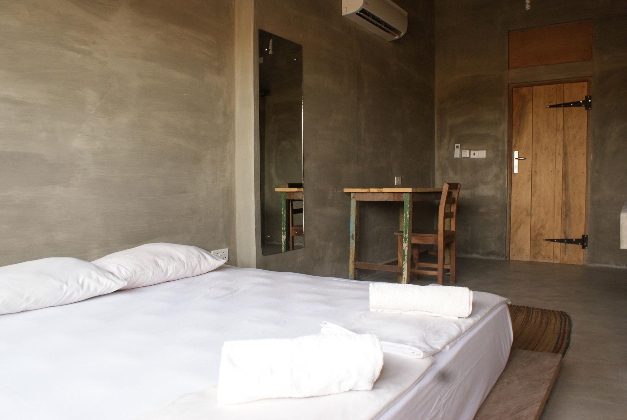 Double Queen Size Bed