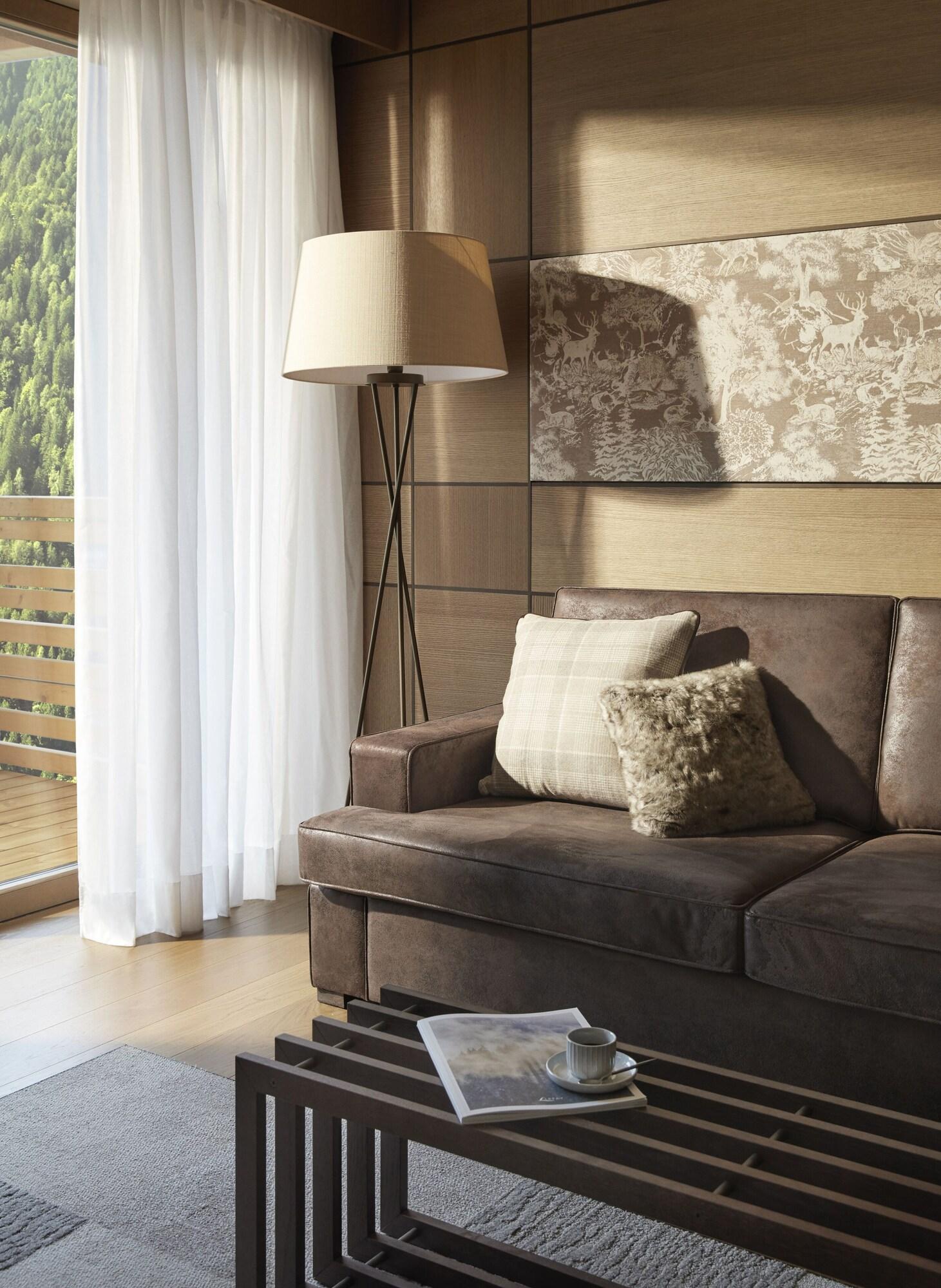 Junior Suite King Size Bed