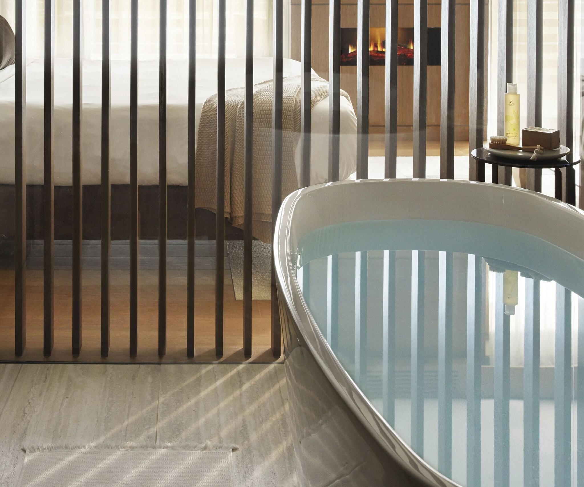 Double Deluxe King Bed