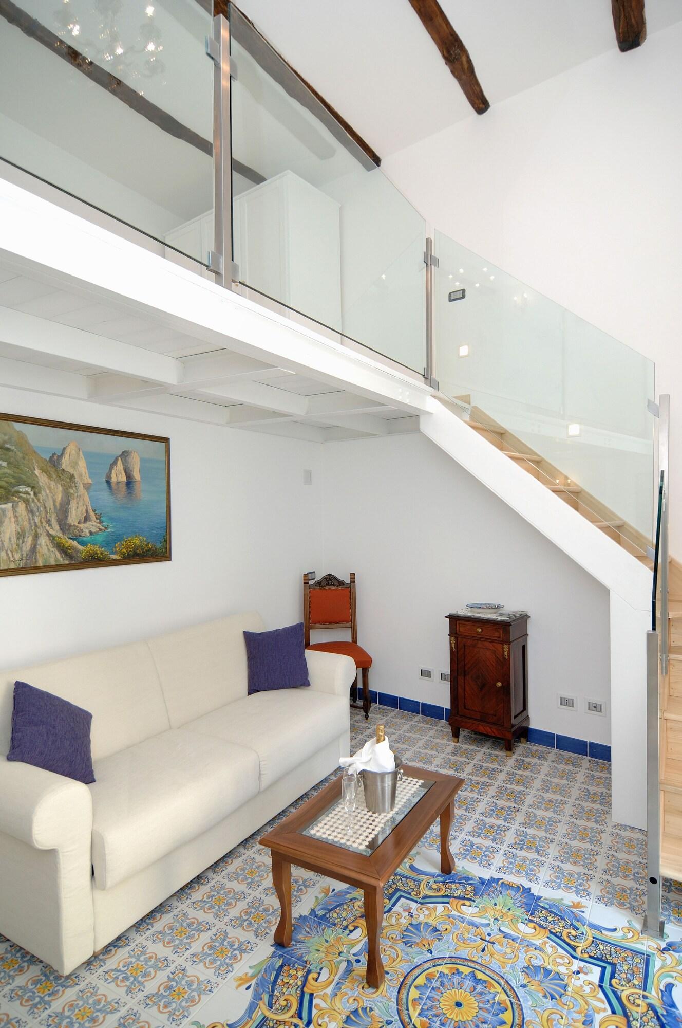 Junior Suite Queen Size Bed