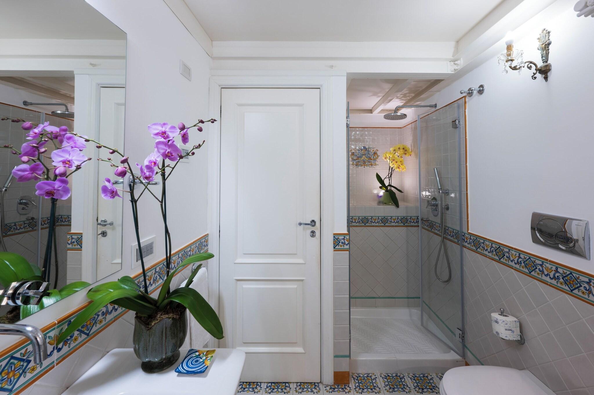 Junior Suite Queen Size Bed