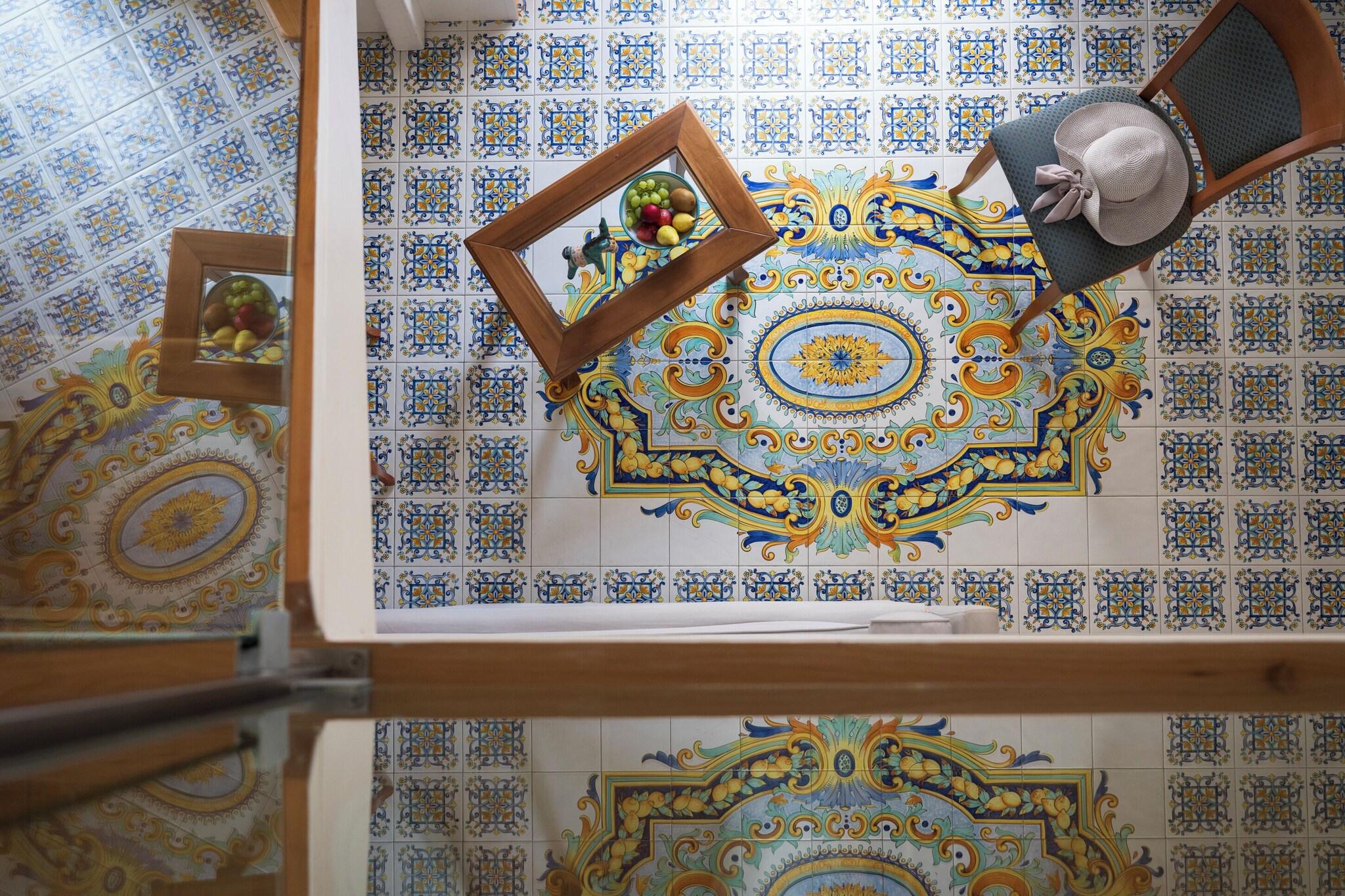 Junior Suite Queen Size Bed