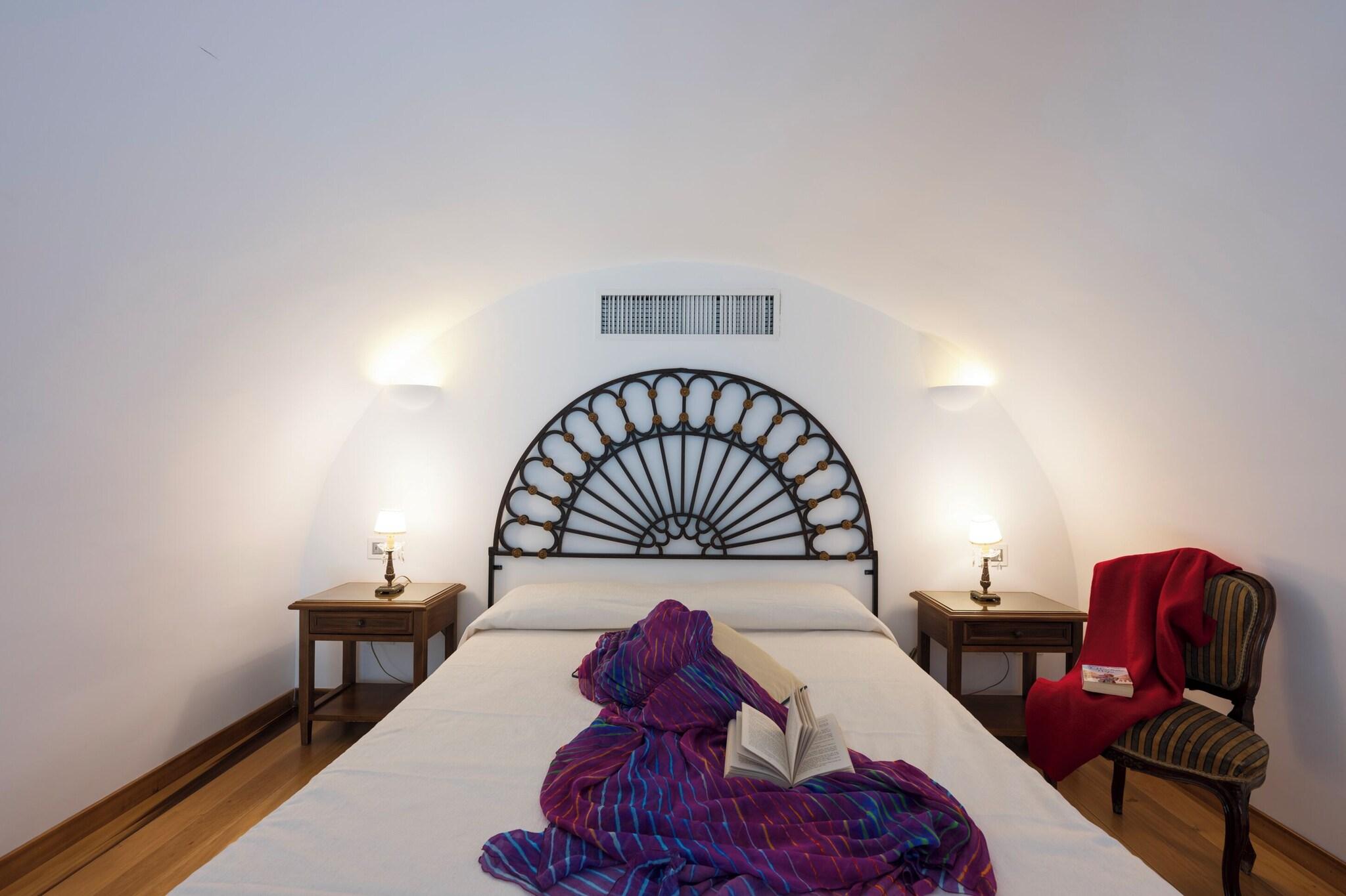 Junior Suite Queen Size Bed