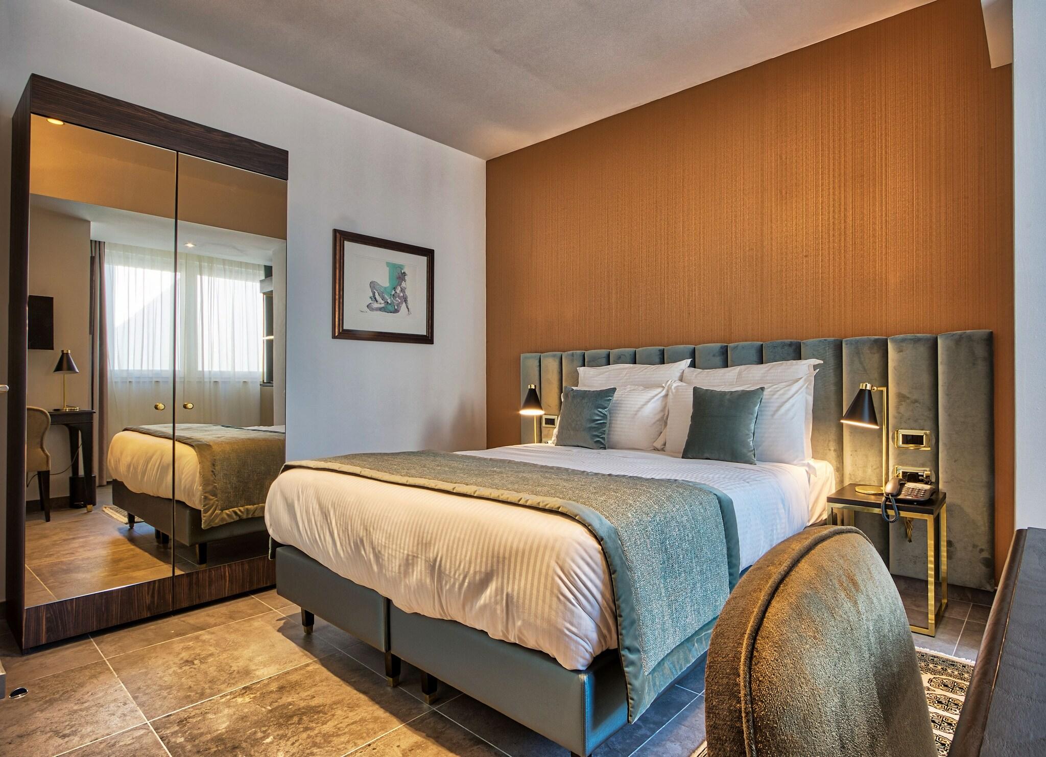 Double Queen Size Bed