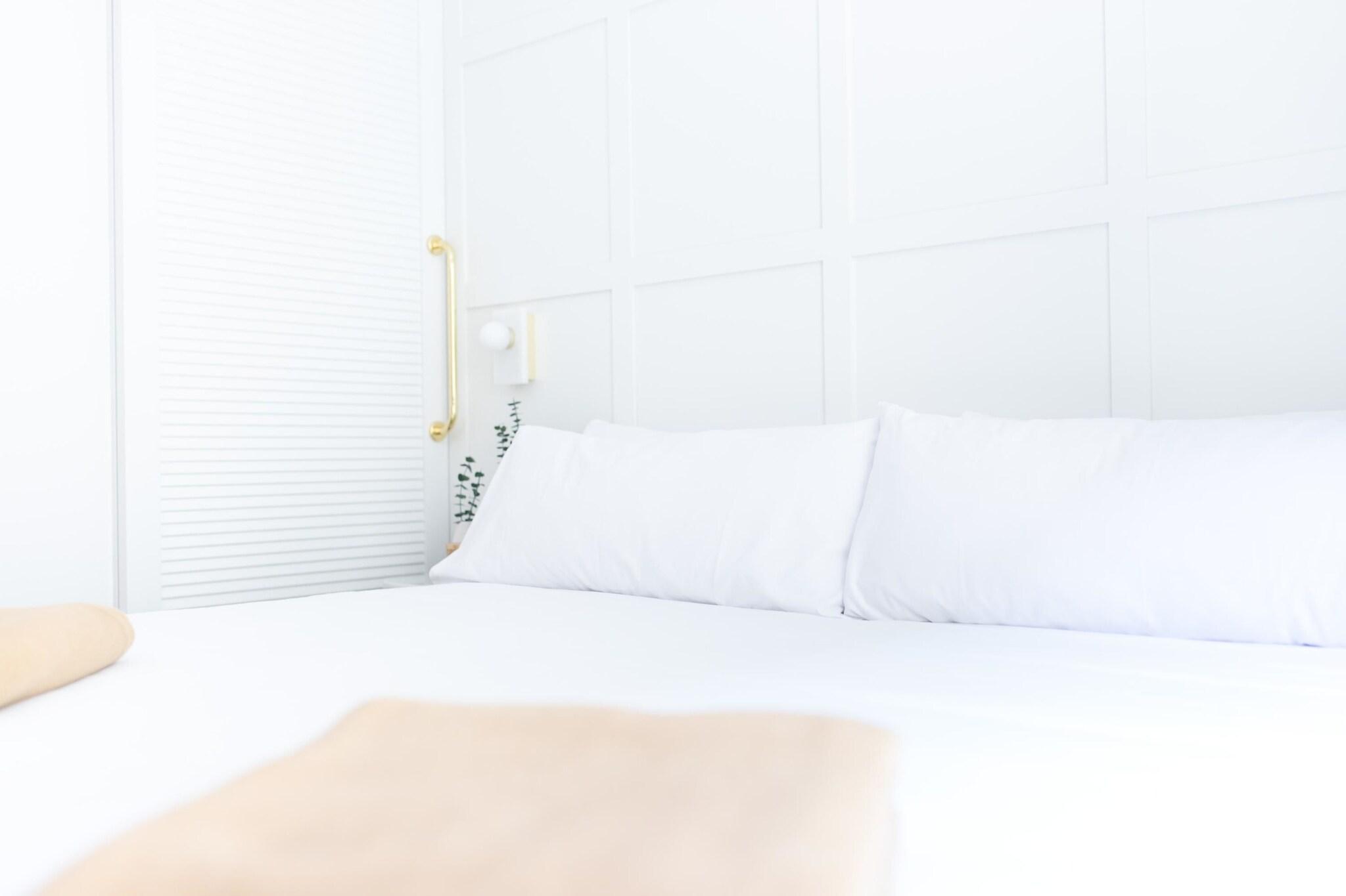 Double Queen Size Bed