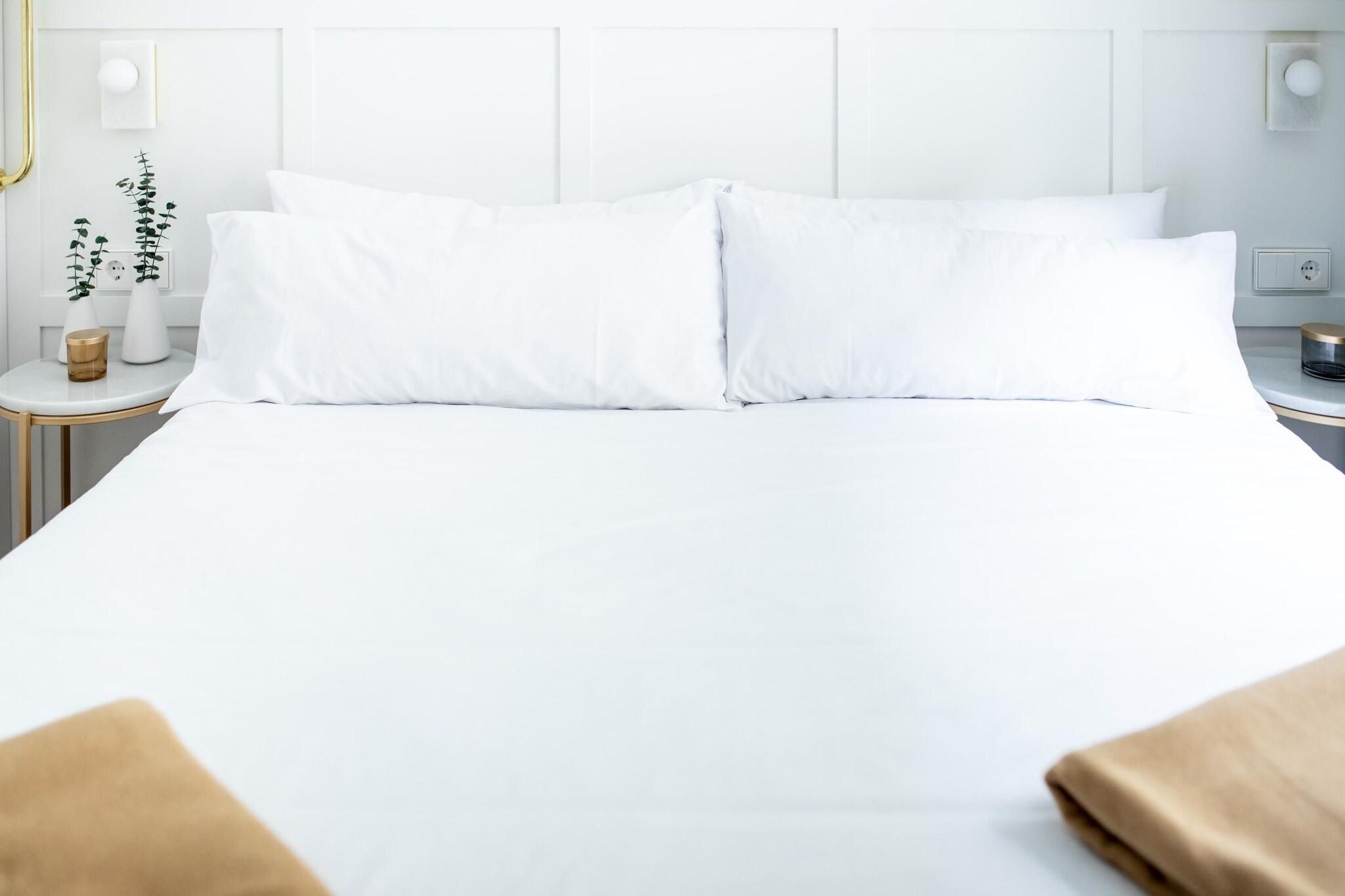 Double Queen Size Bed