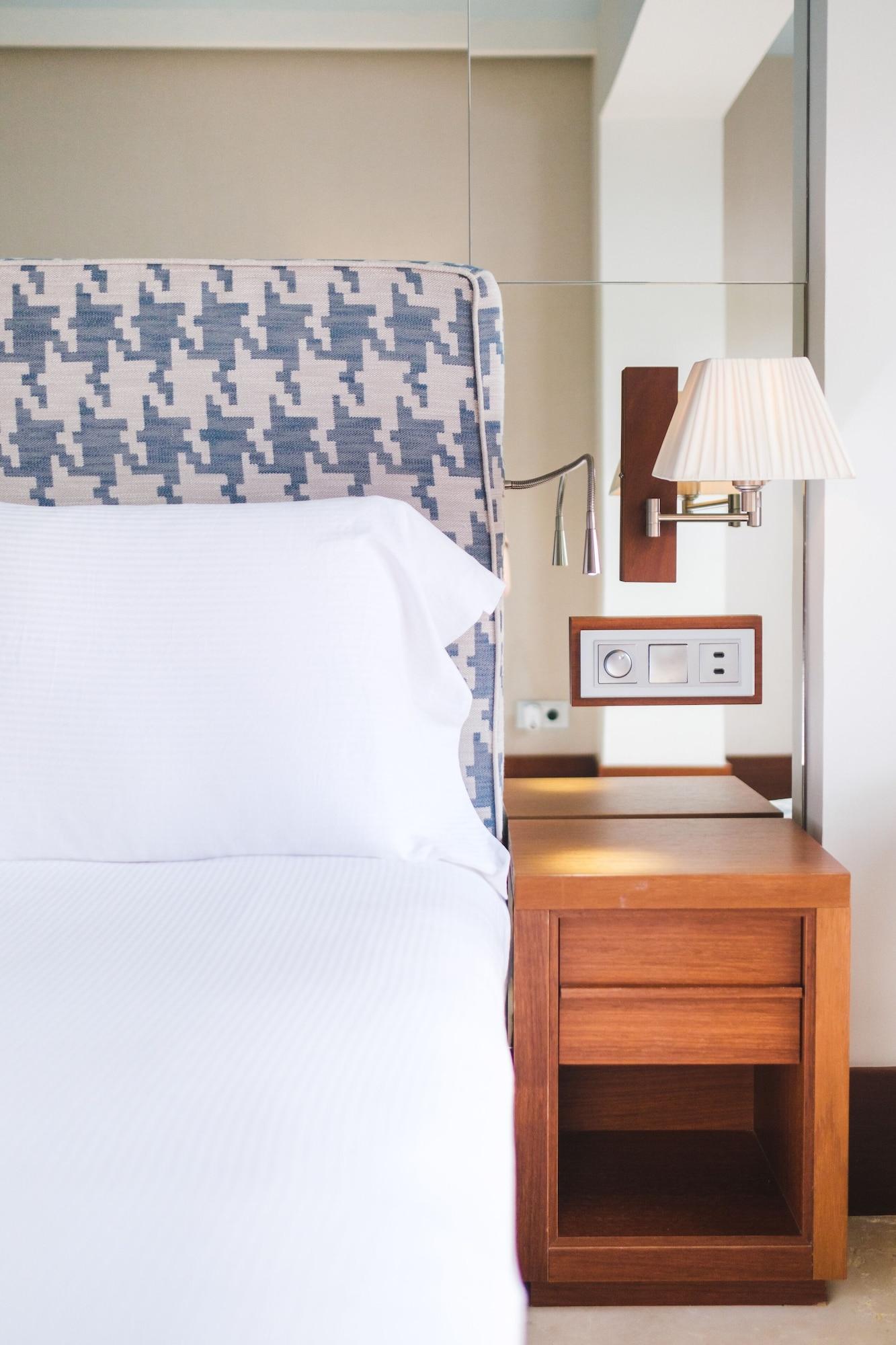 Double Partial Sea View