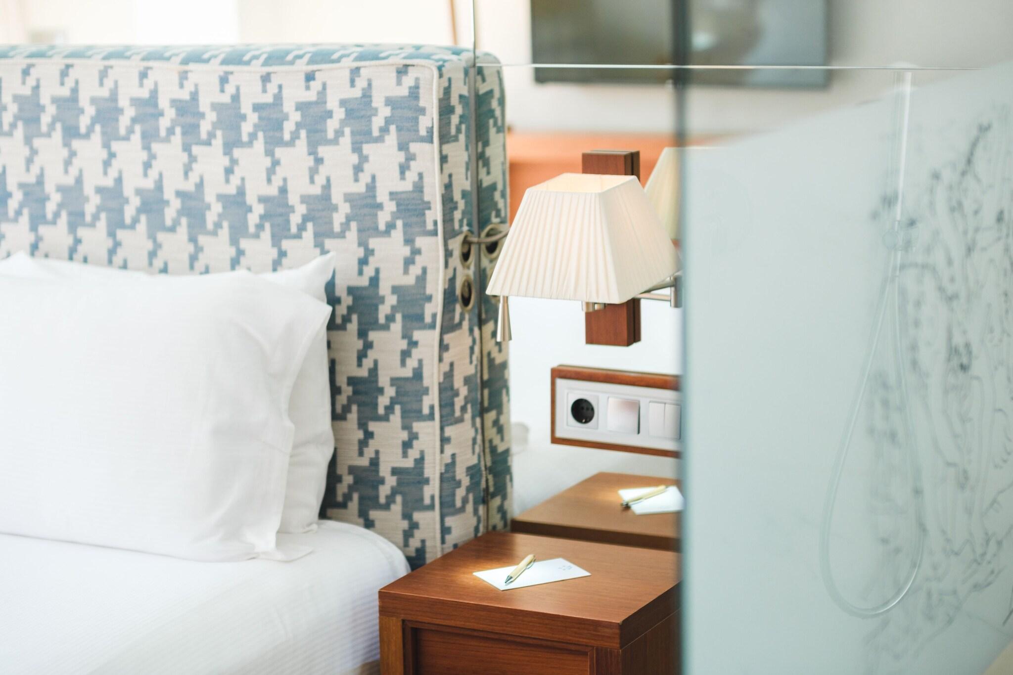 Double Partial Sea View