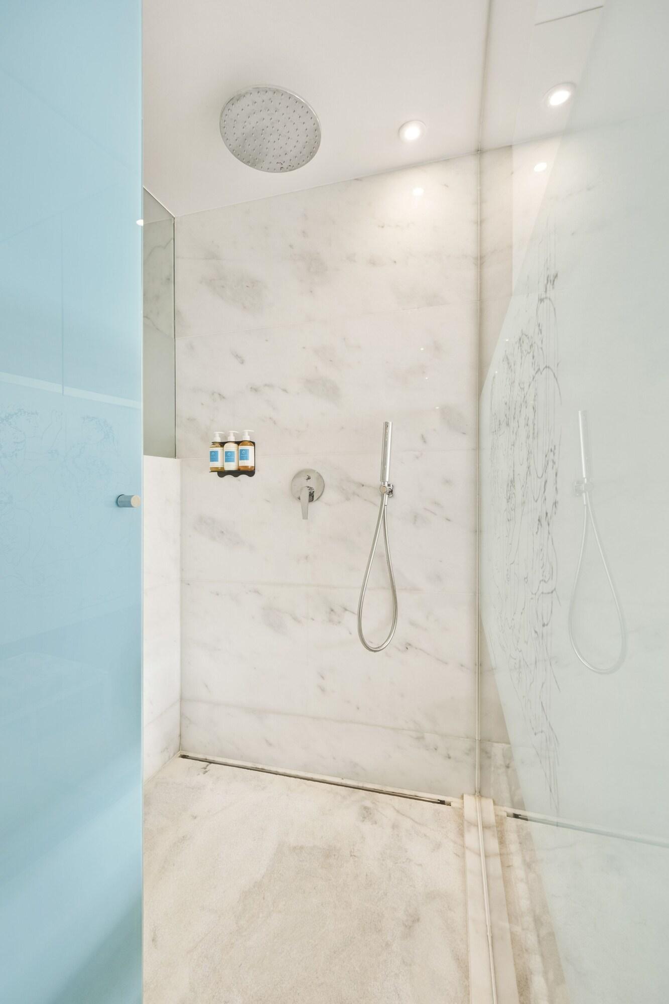 Double Partial Sea View