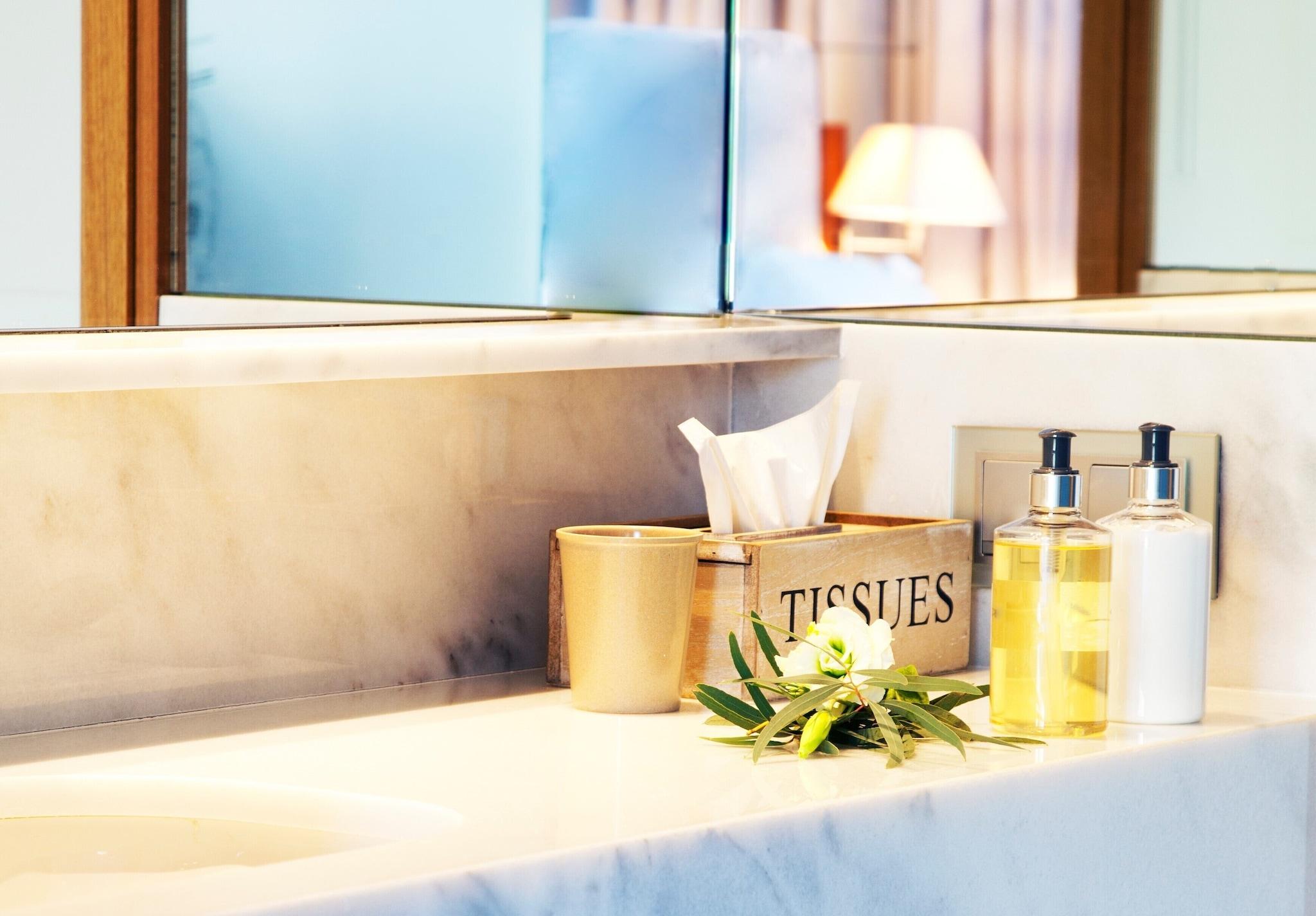 Double Partial Sea View