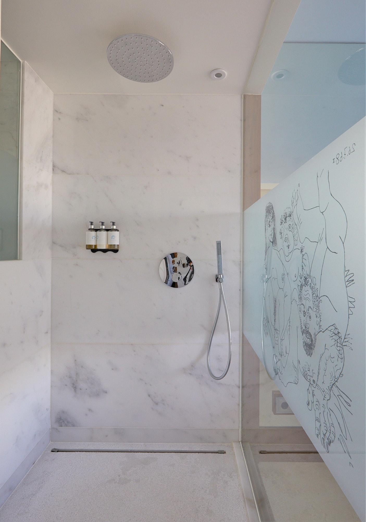 Double Partial Sea View