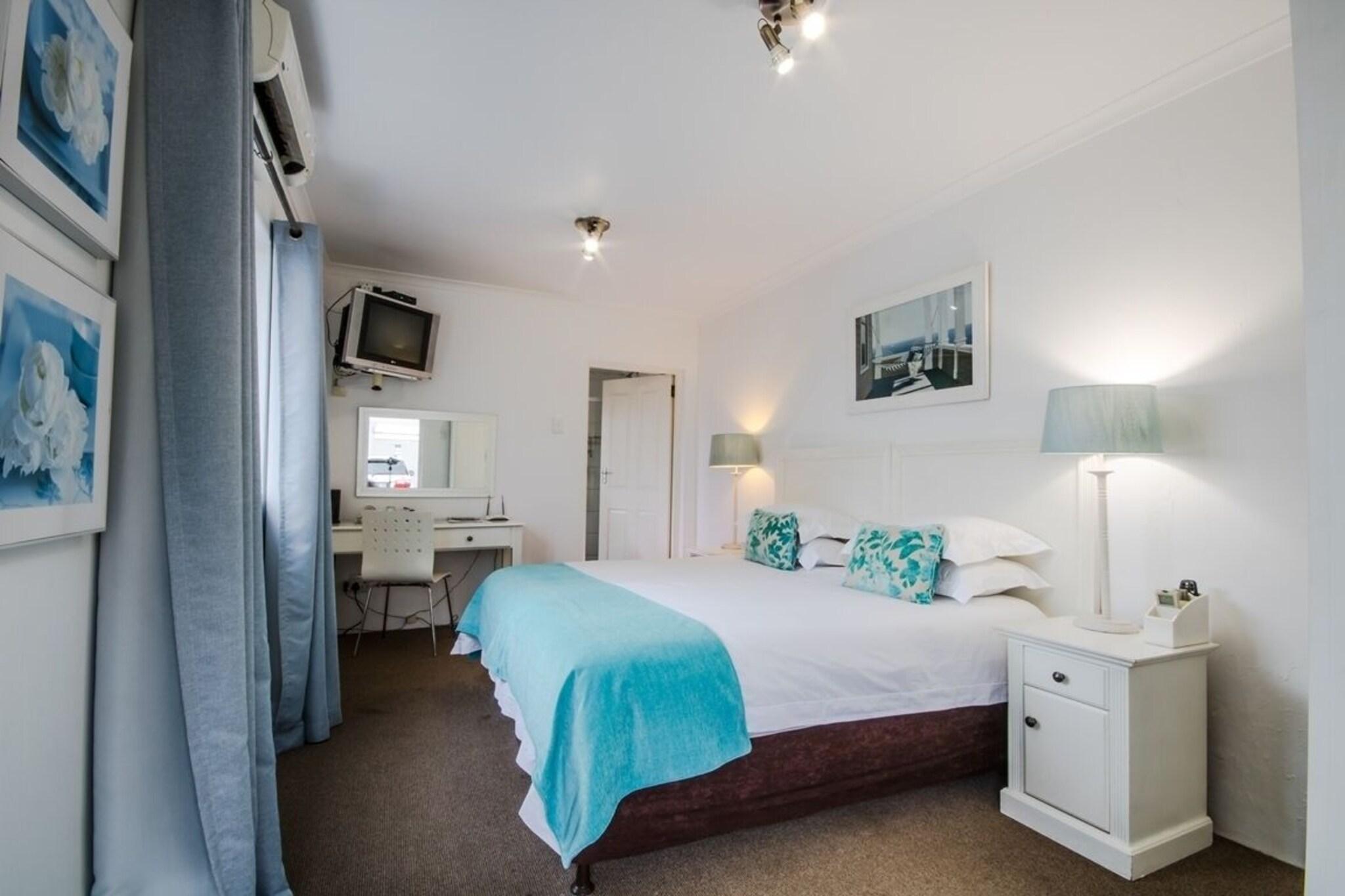 Double or Twin King Size Bed