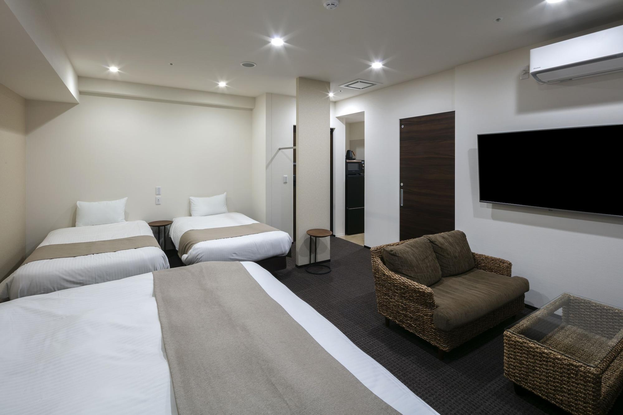 Studio Premier King Bed