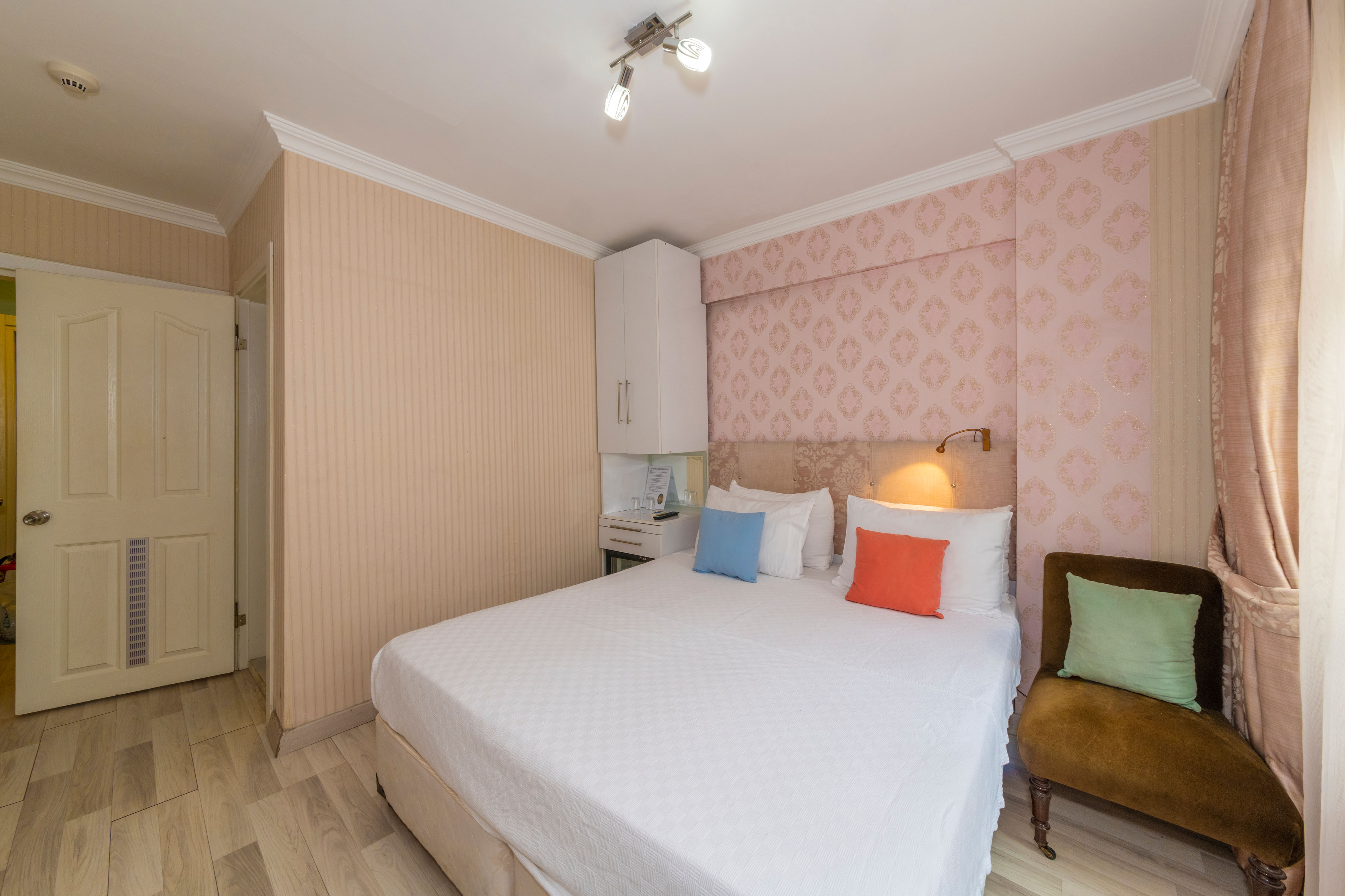 Double or Twin Standard