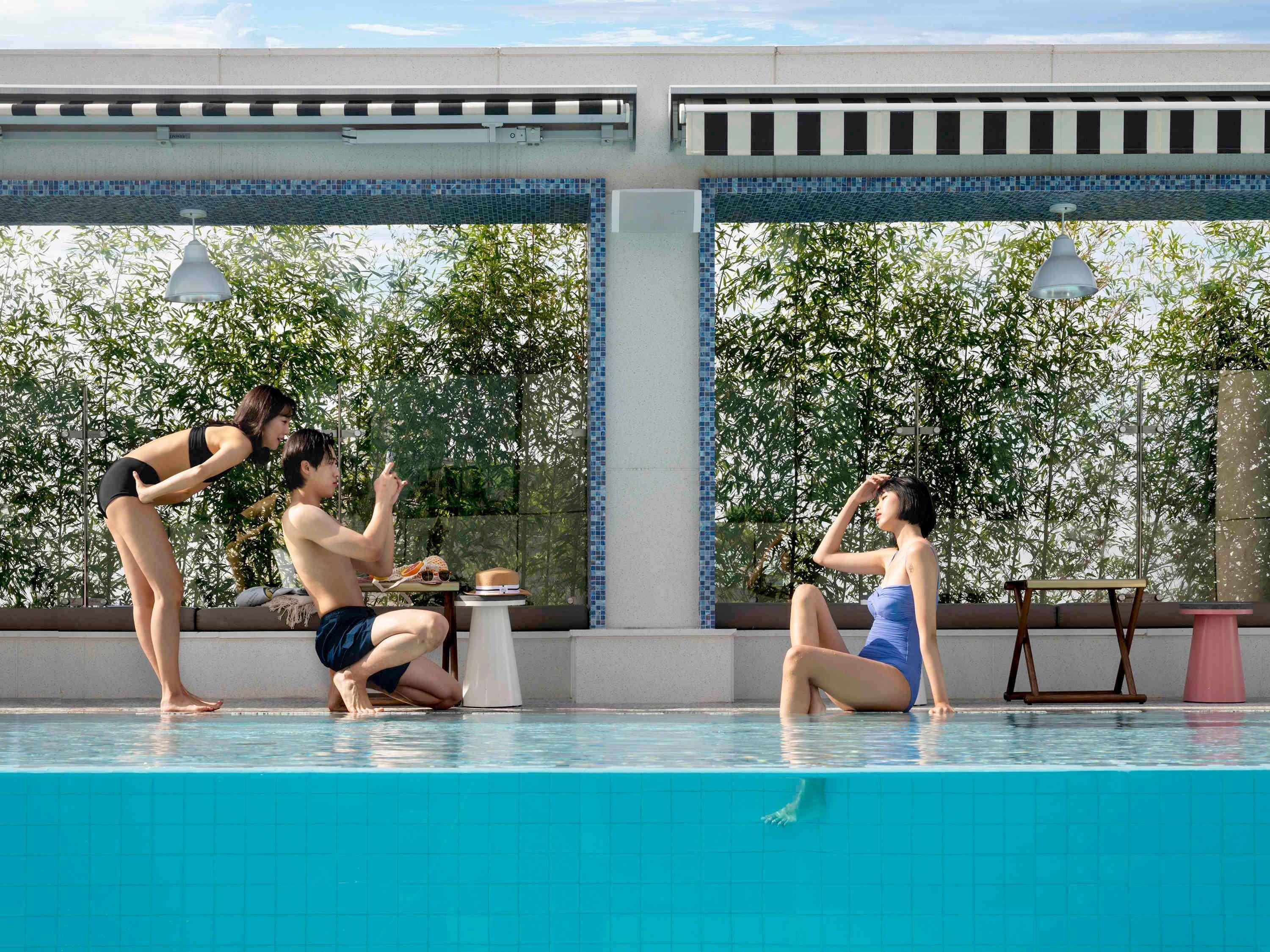 Double King Size Bed