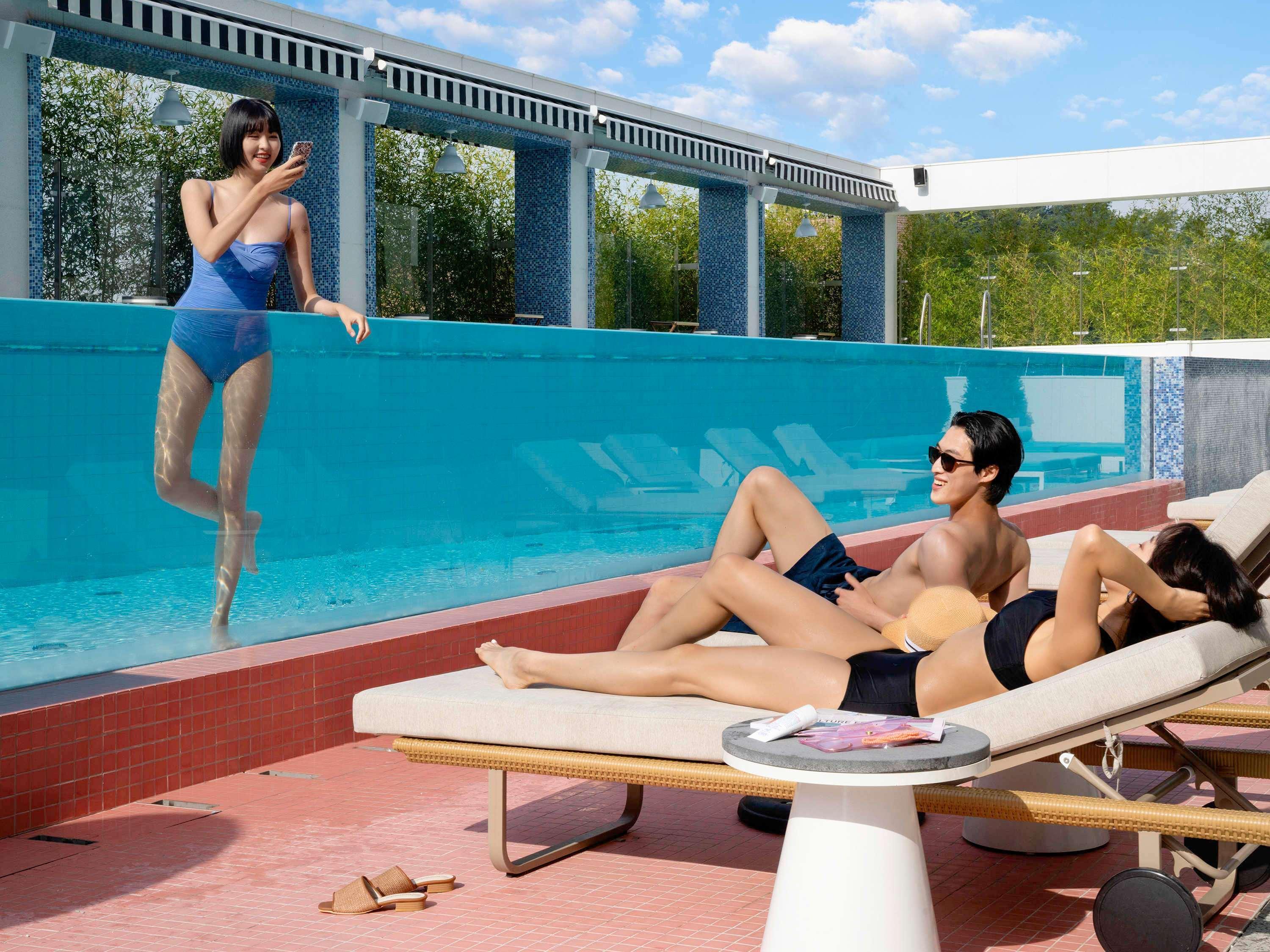 Double King Size Bed