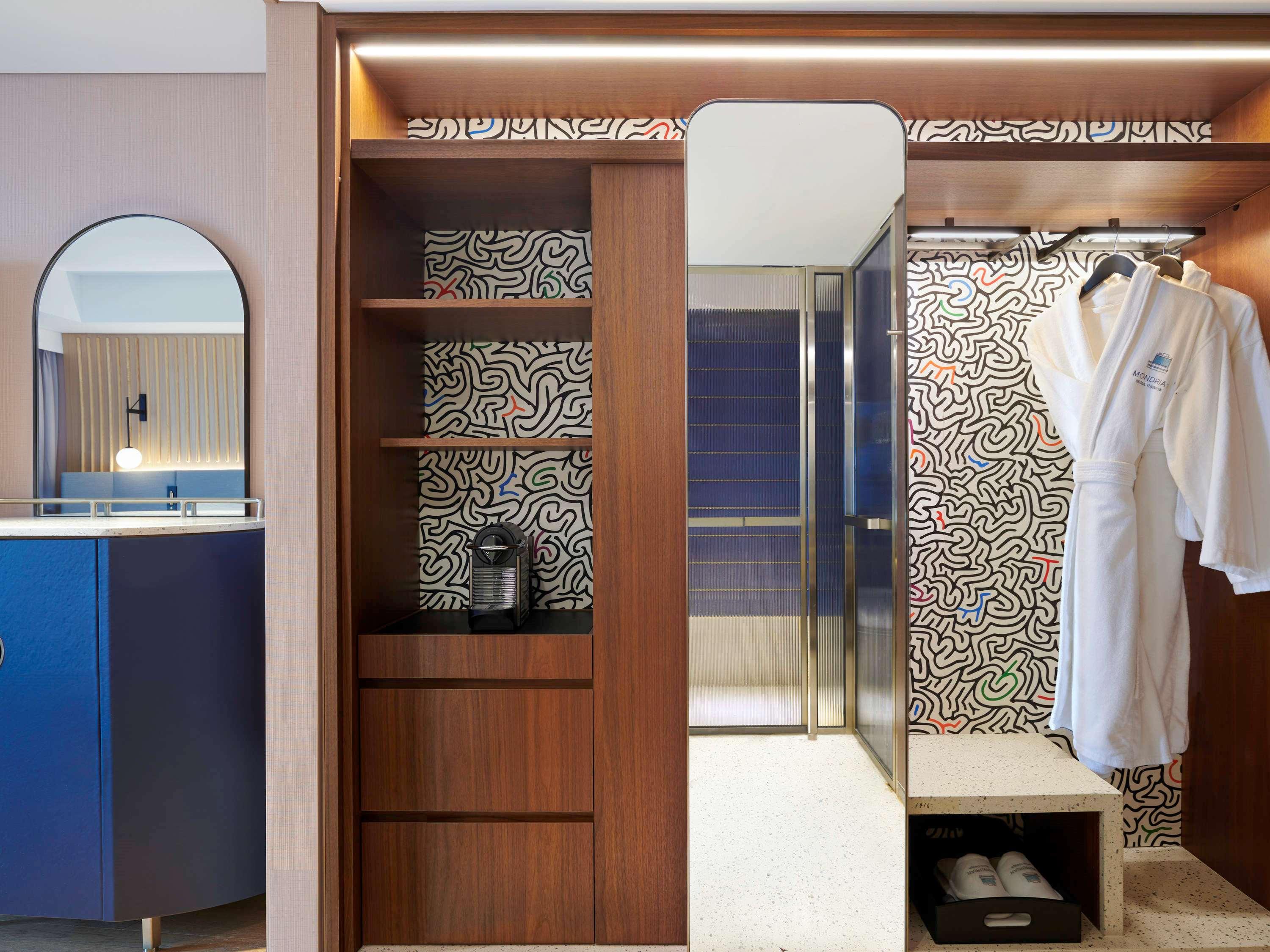 Double Superior King Bed