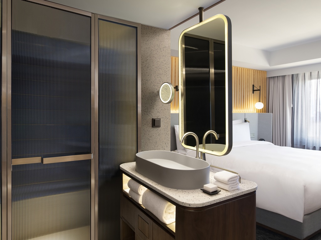 Double King Size Bed