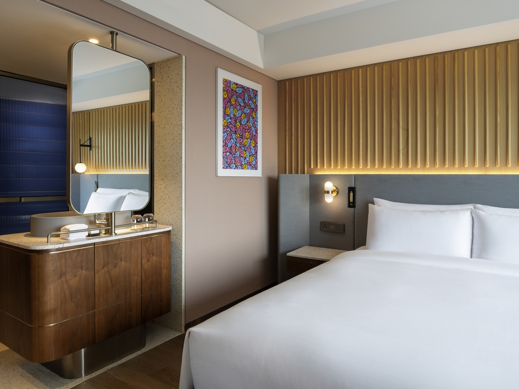 Double King Size Bed