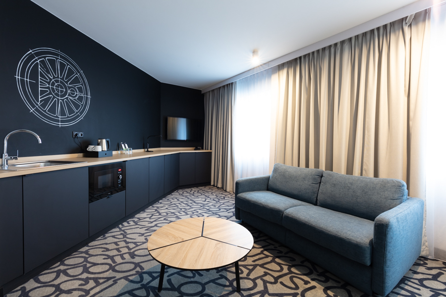 Double Queen Size Bed