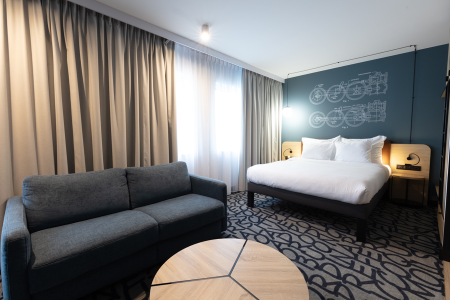 Double Queen Size Bed