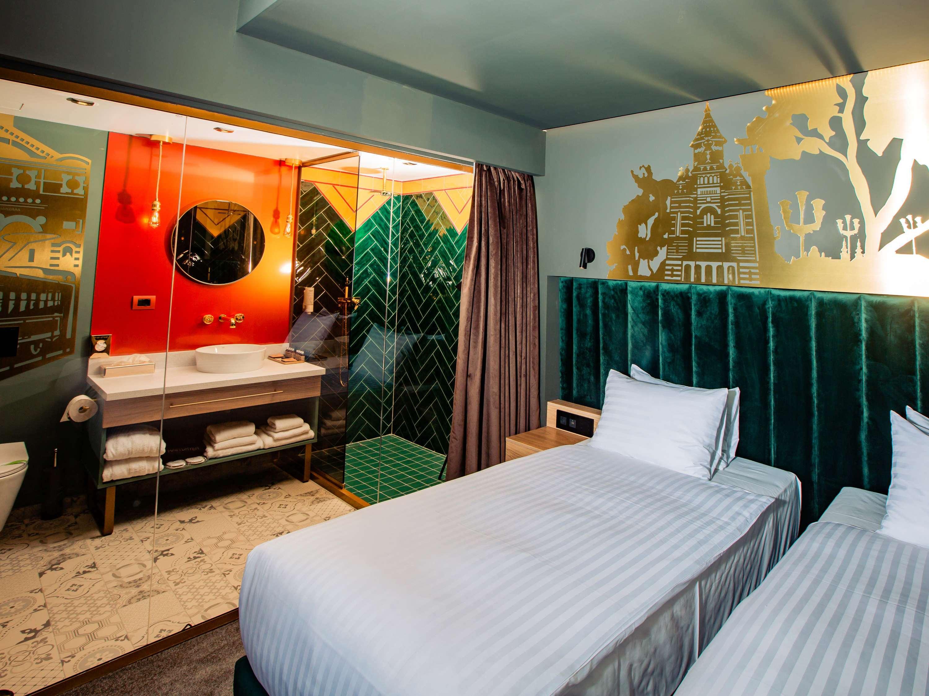 Double Single Superior