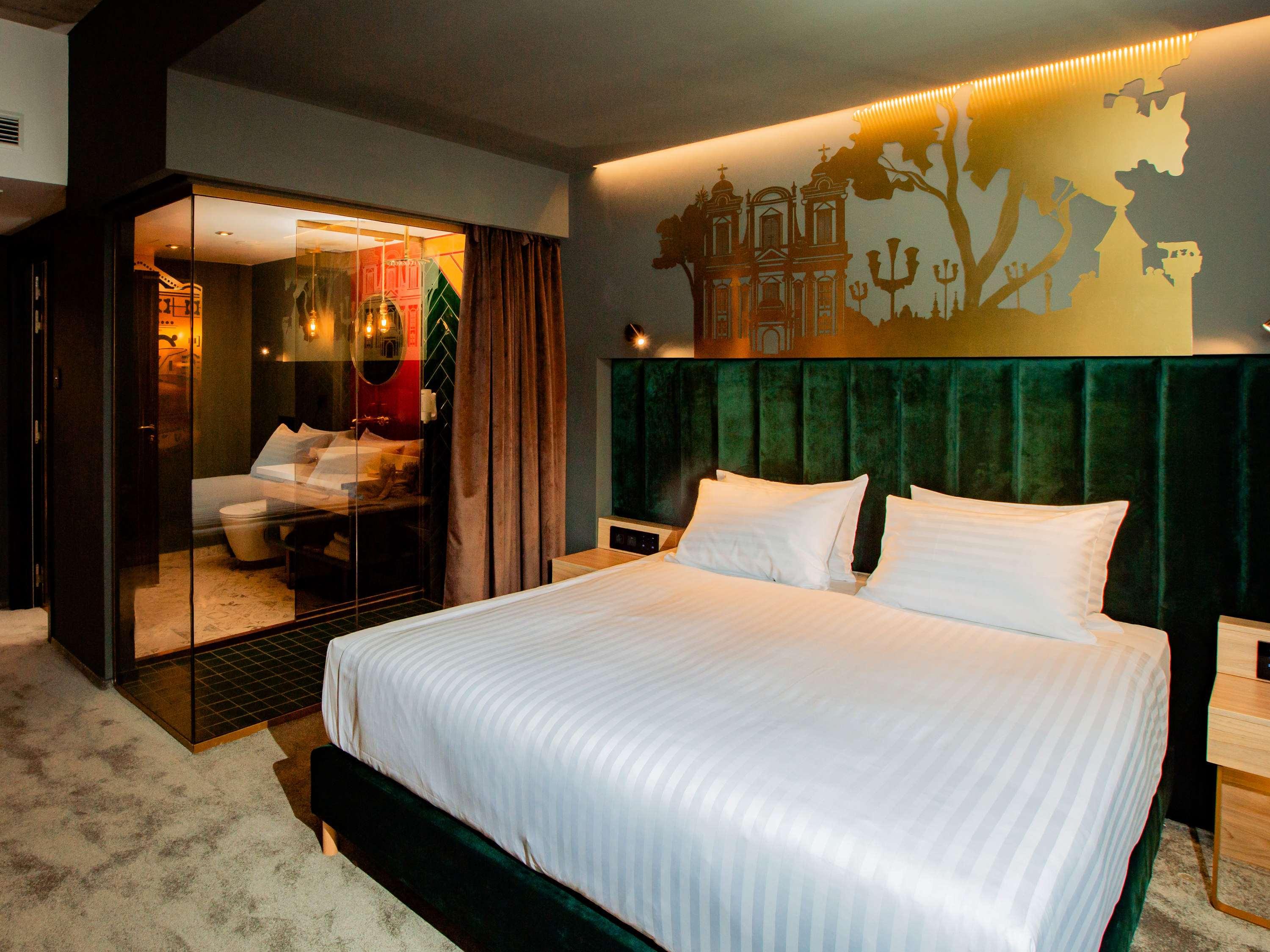 Double King Size Bed