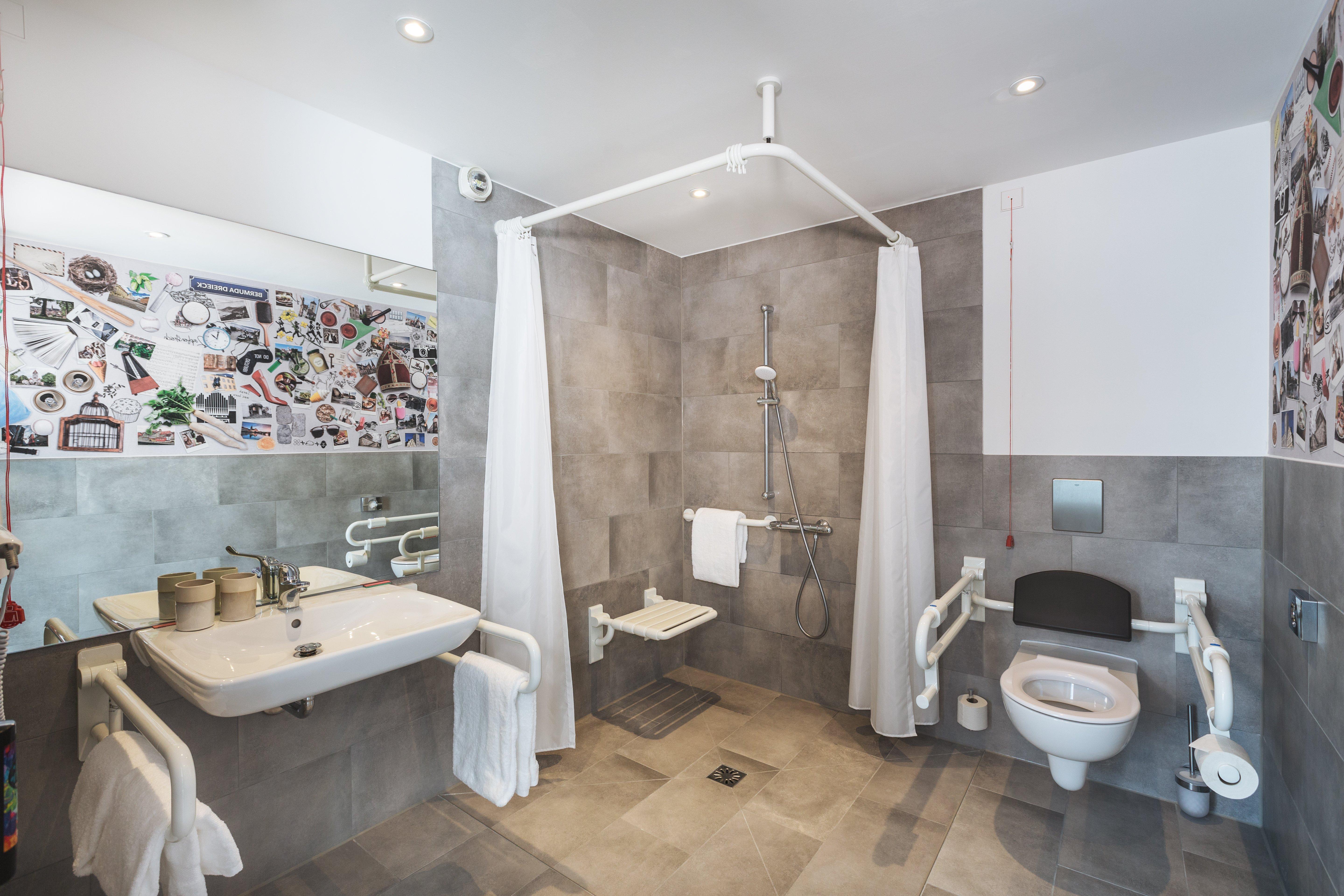 Double Accessible-queen Size Bed