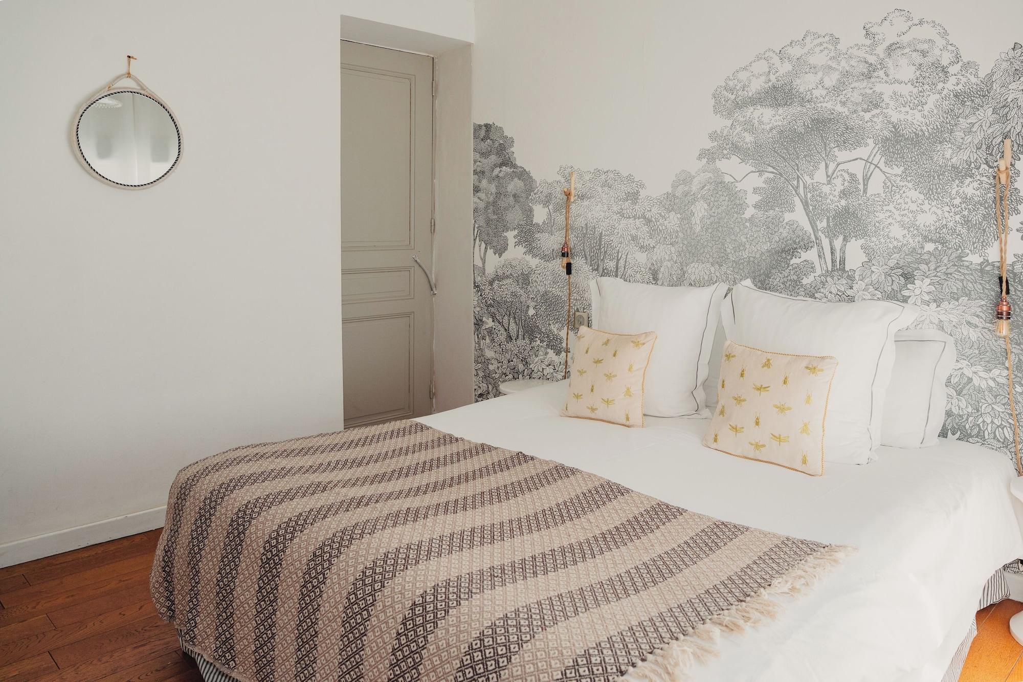 Double Queen Size Bed