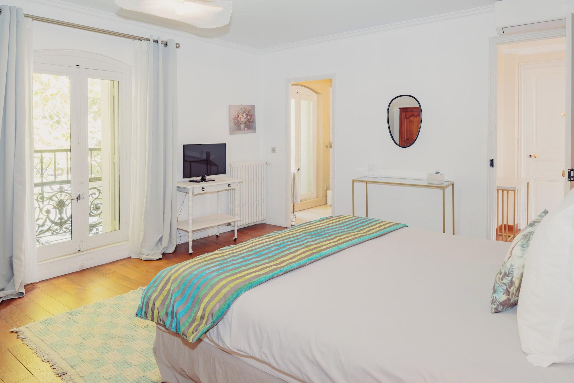 Double King Size Bed