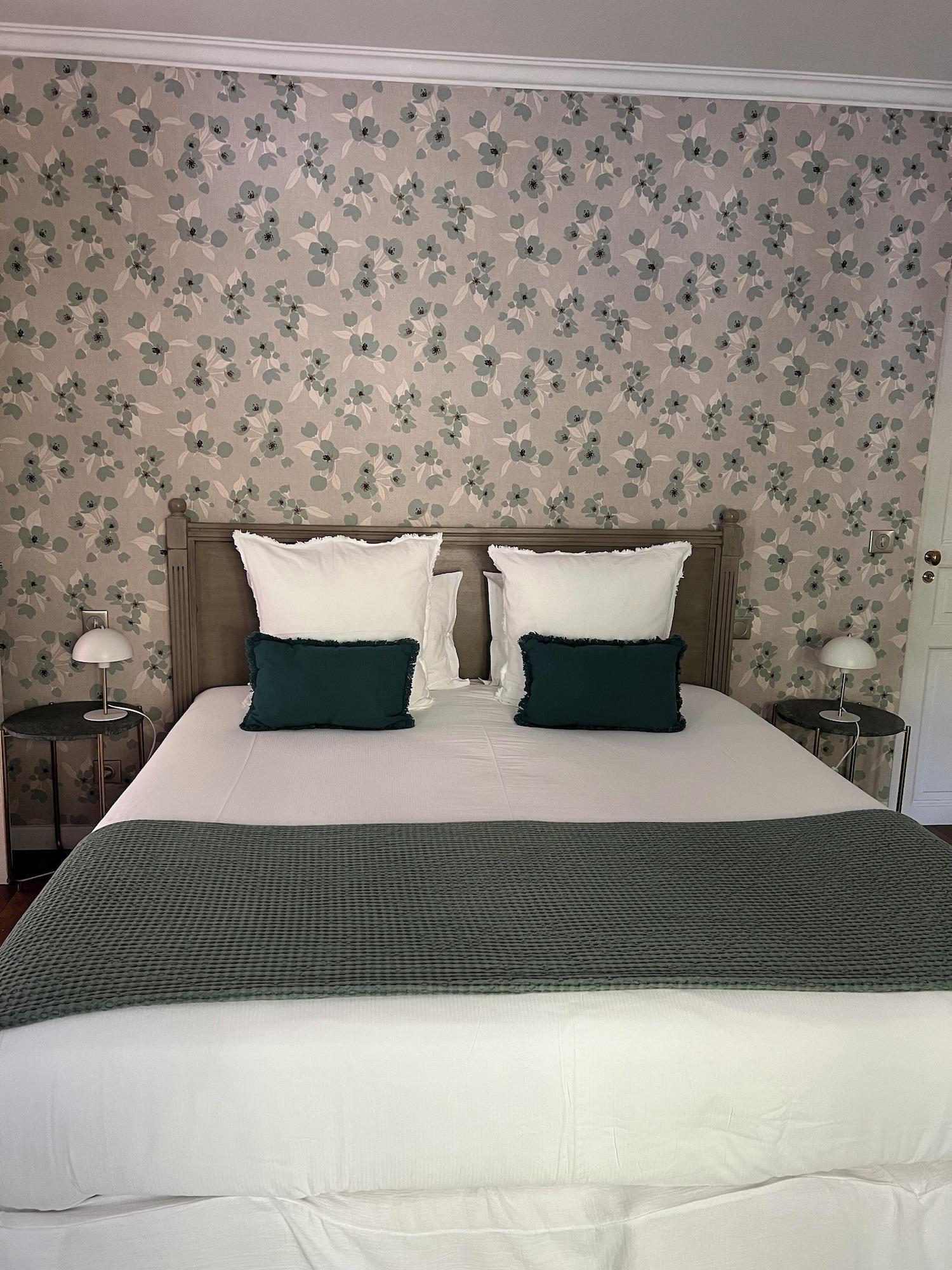 Double King Size Bed