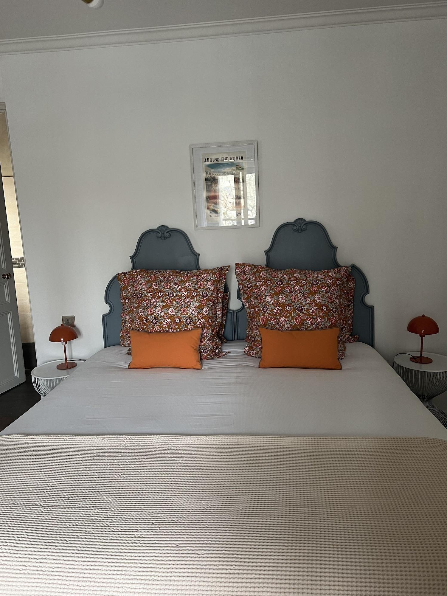 Double King Size Bed