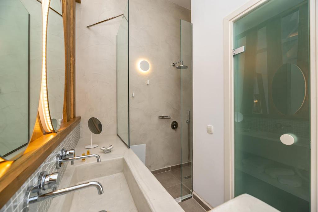 Double Deluxe with Jacuzzi