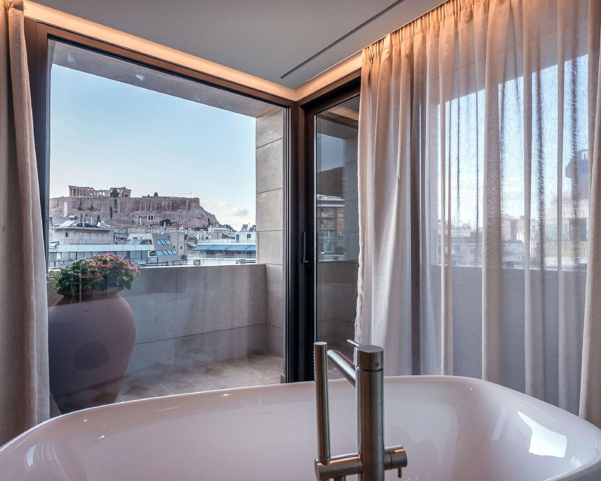 Suite Deluxe with Views
