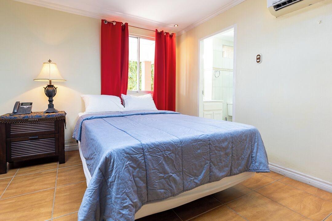 Suite Queen Size Bed