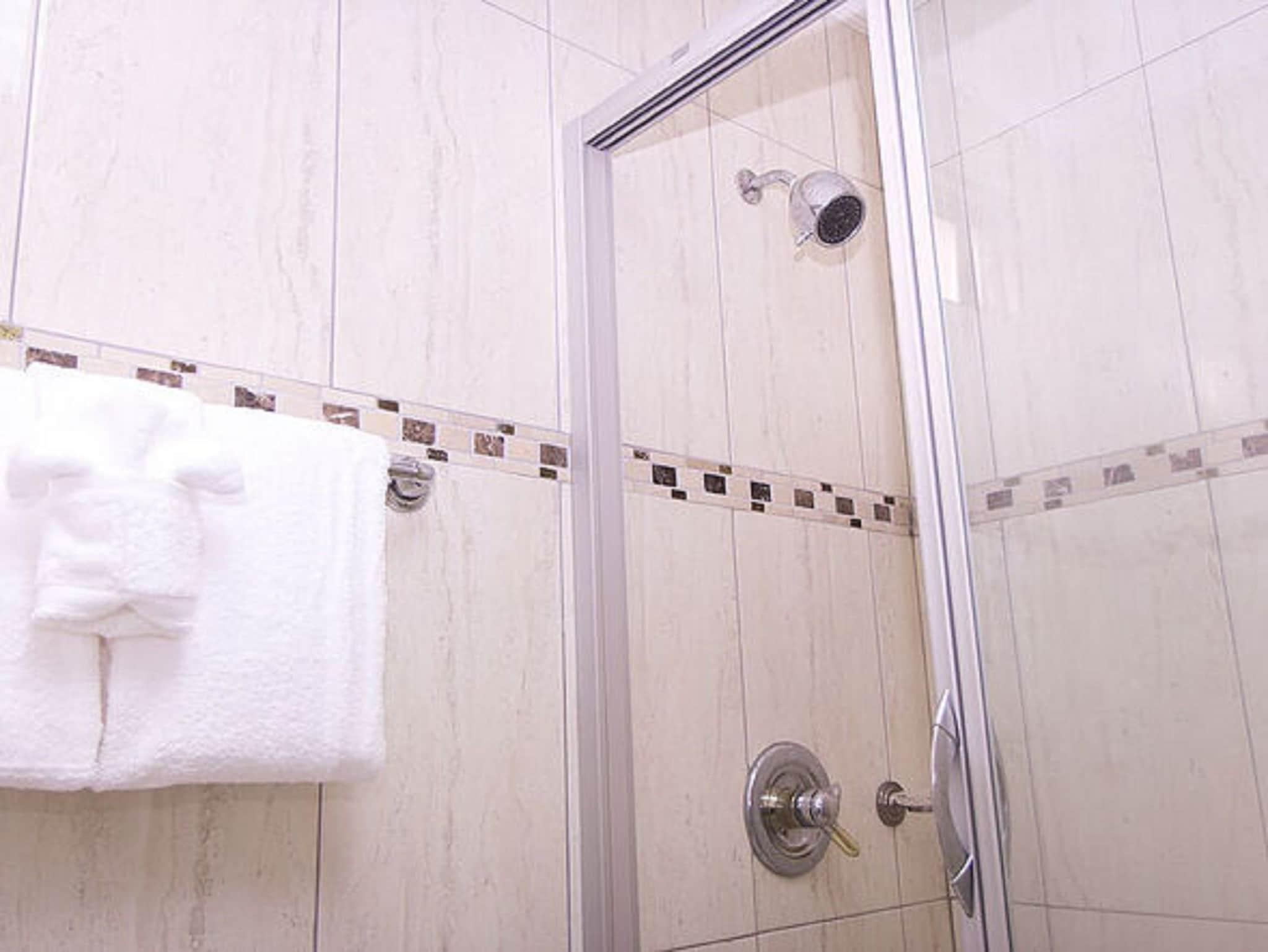 Suite Queen Size Bed