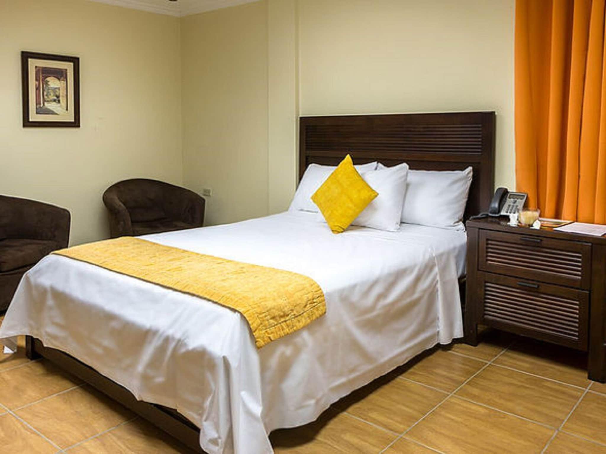 Suite Queen Size Bed