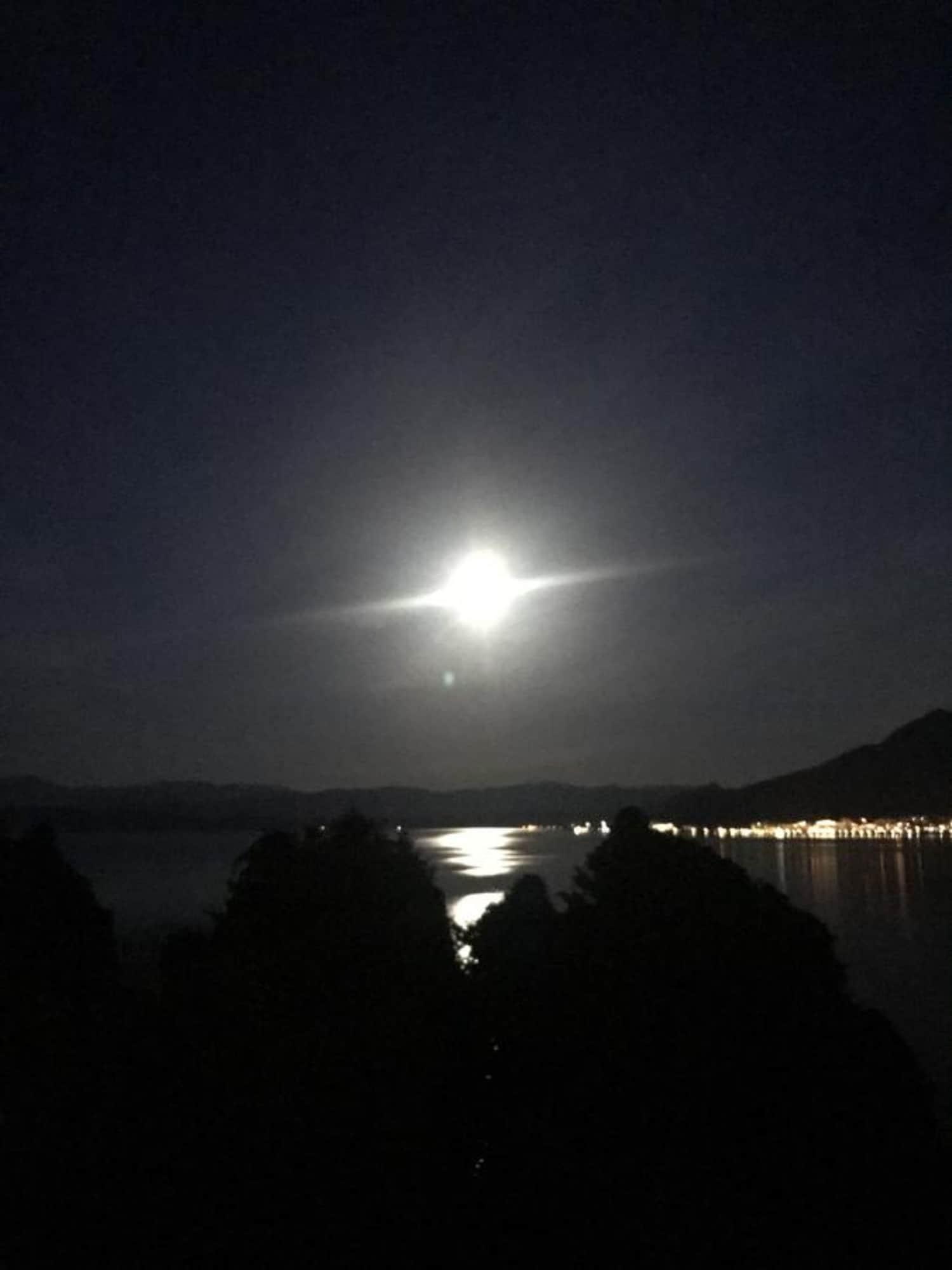 Family Room Lake View