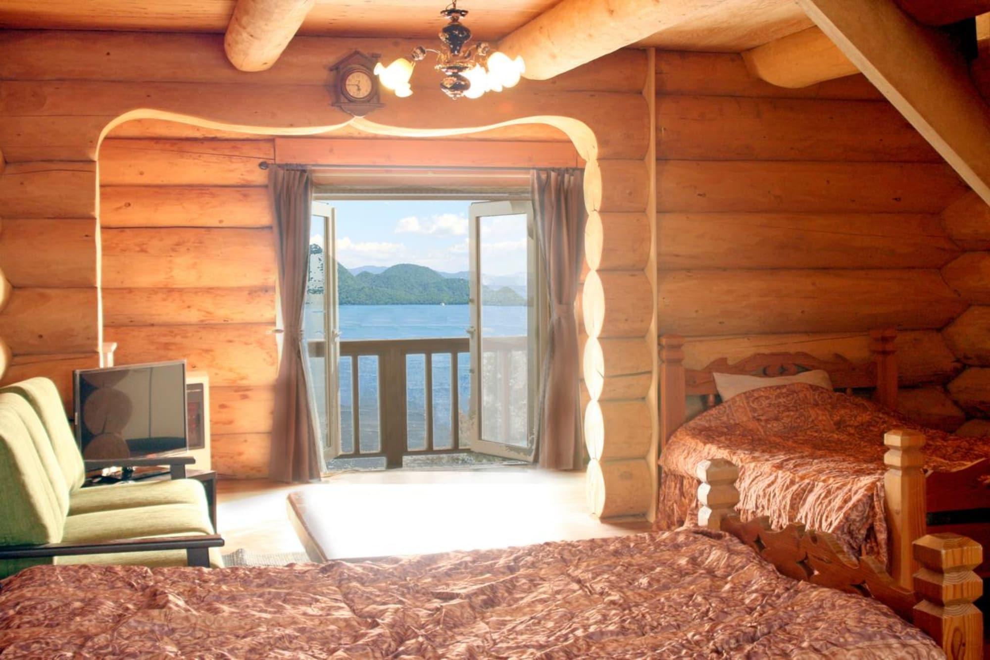 Family Room Lake View