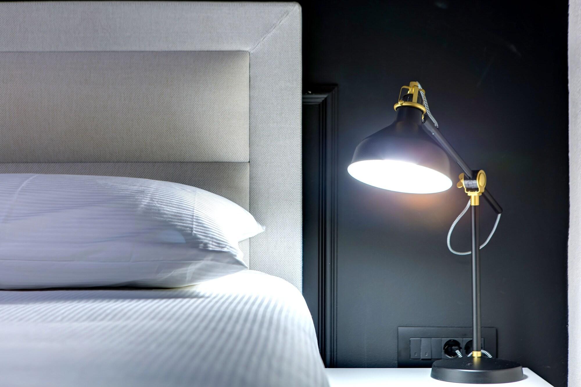 Double or Twin Deluxe King Bed