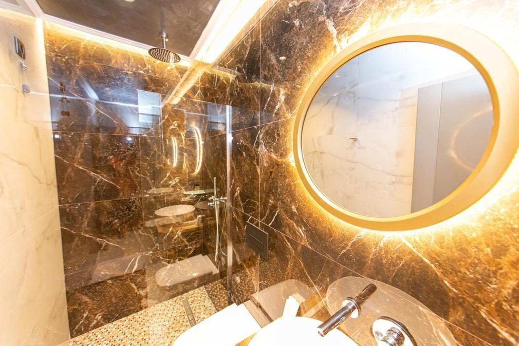 Double Deluxe with Views