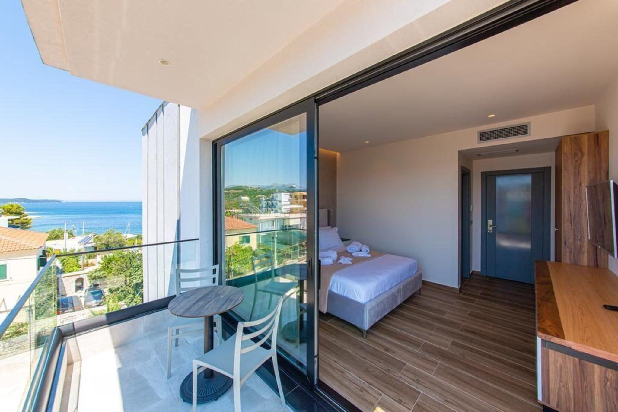 Double Deluxe with Views