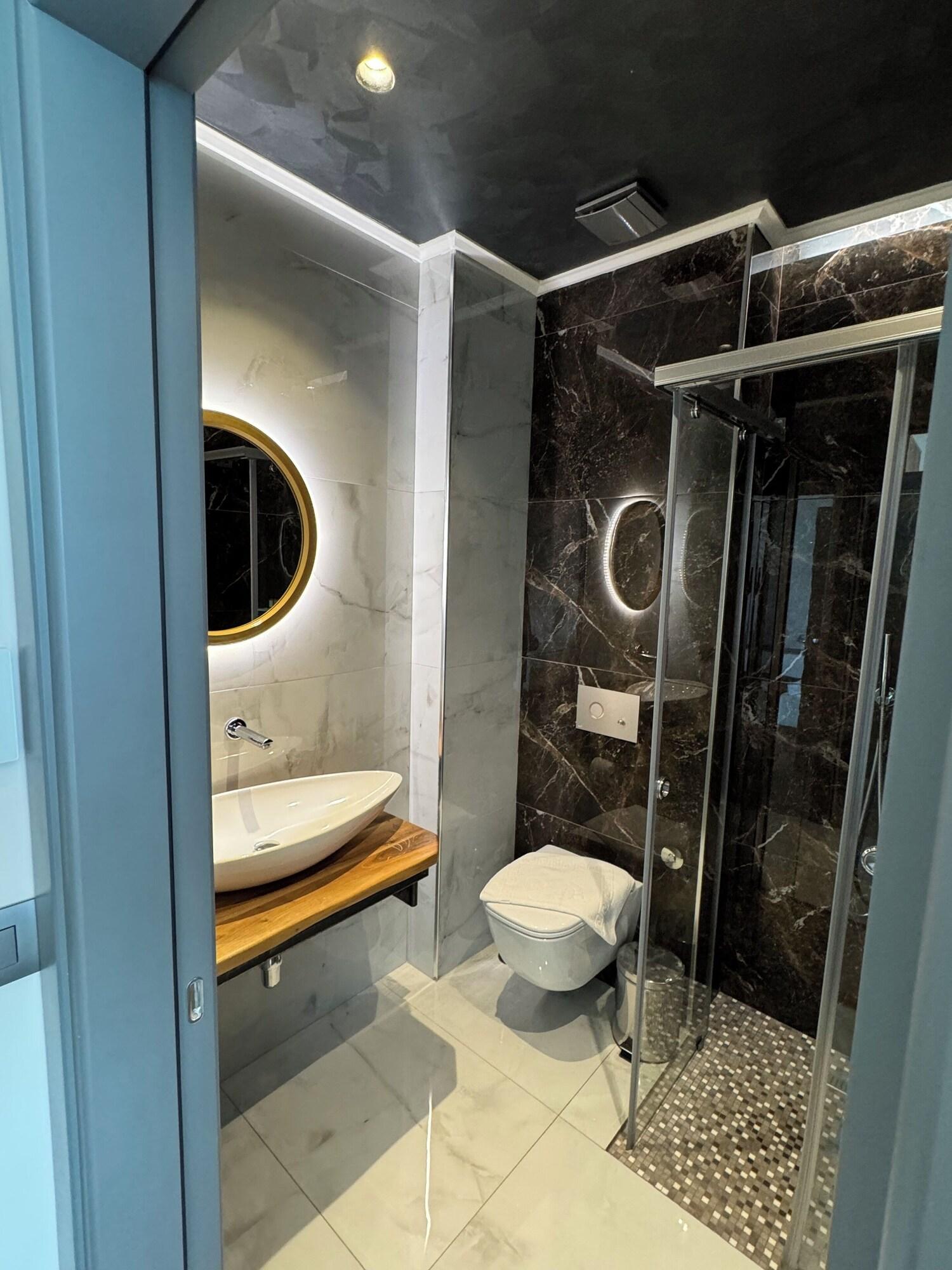 Triple Deluxe Sea View with Balcony