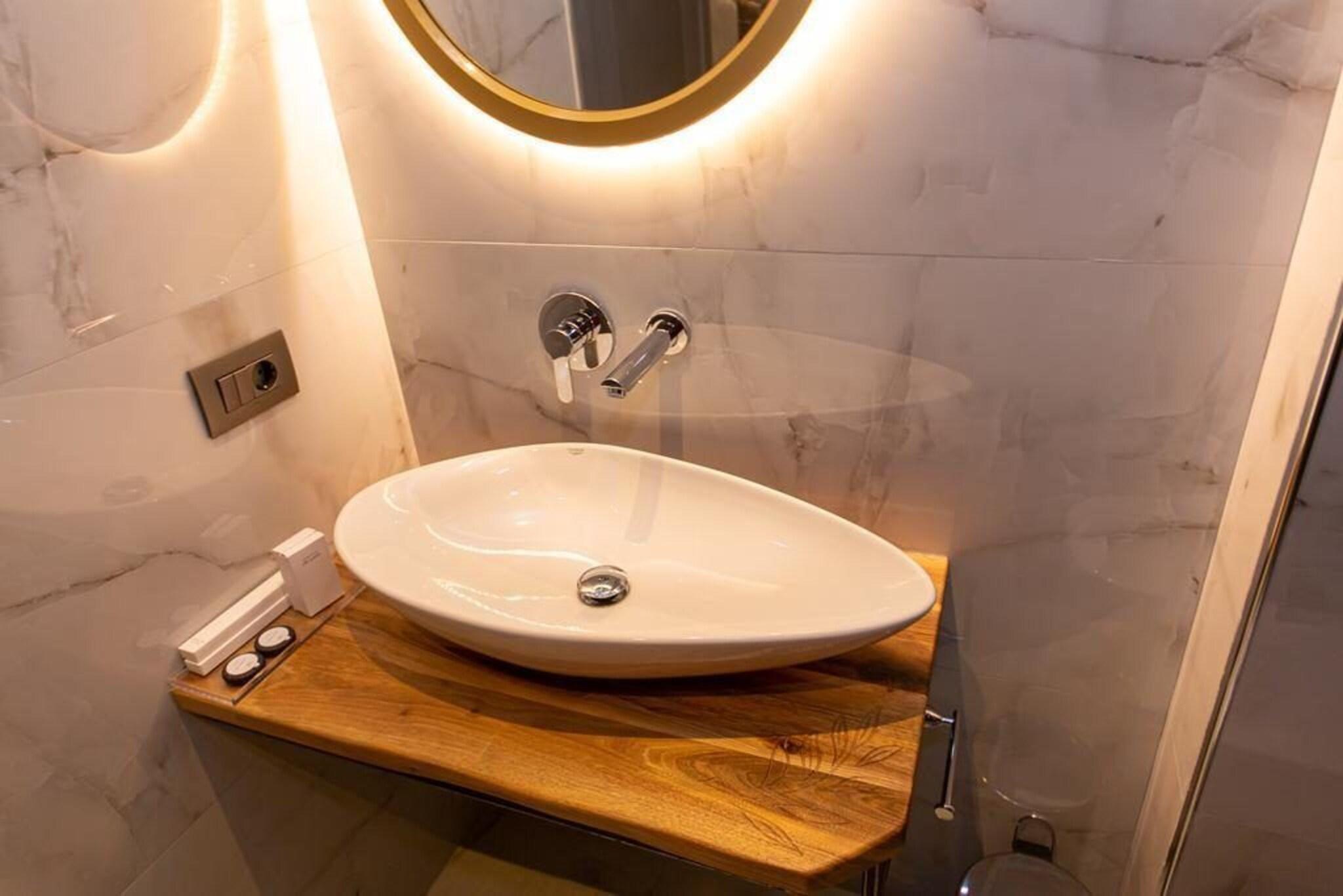 Triple Deluxe Sea View with Balcony