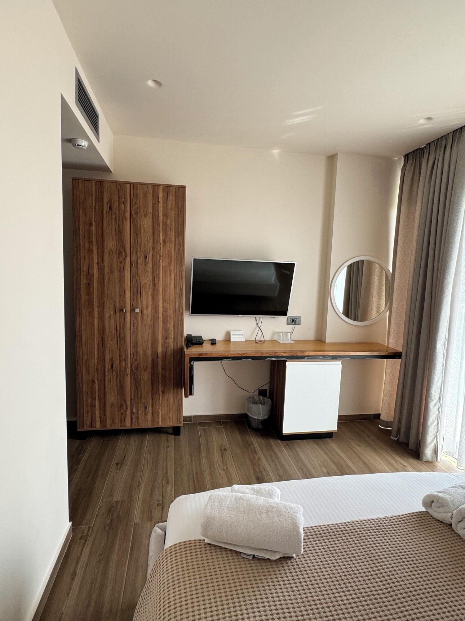 Double Deluxe with Views