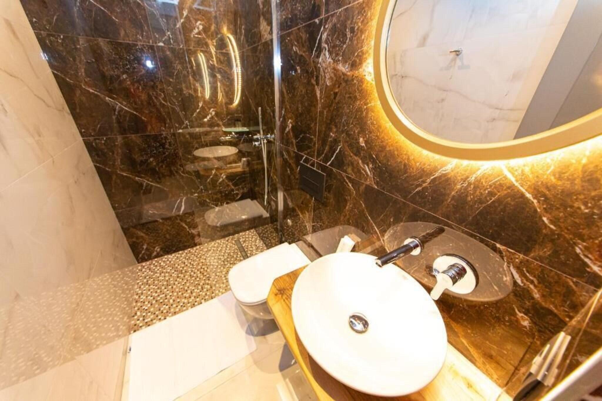 Double Deluxe with Views