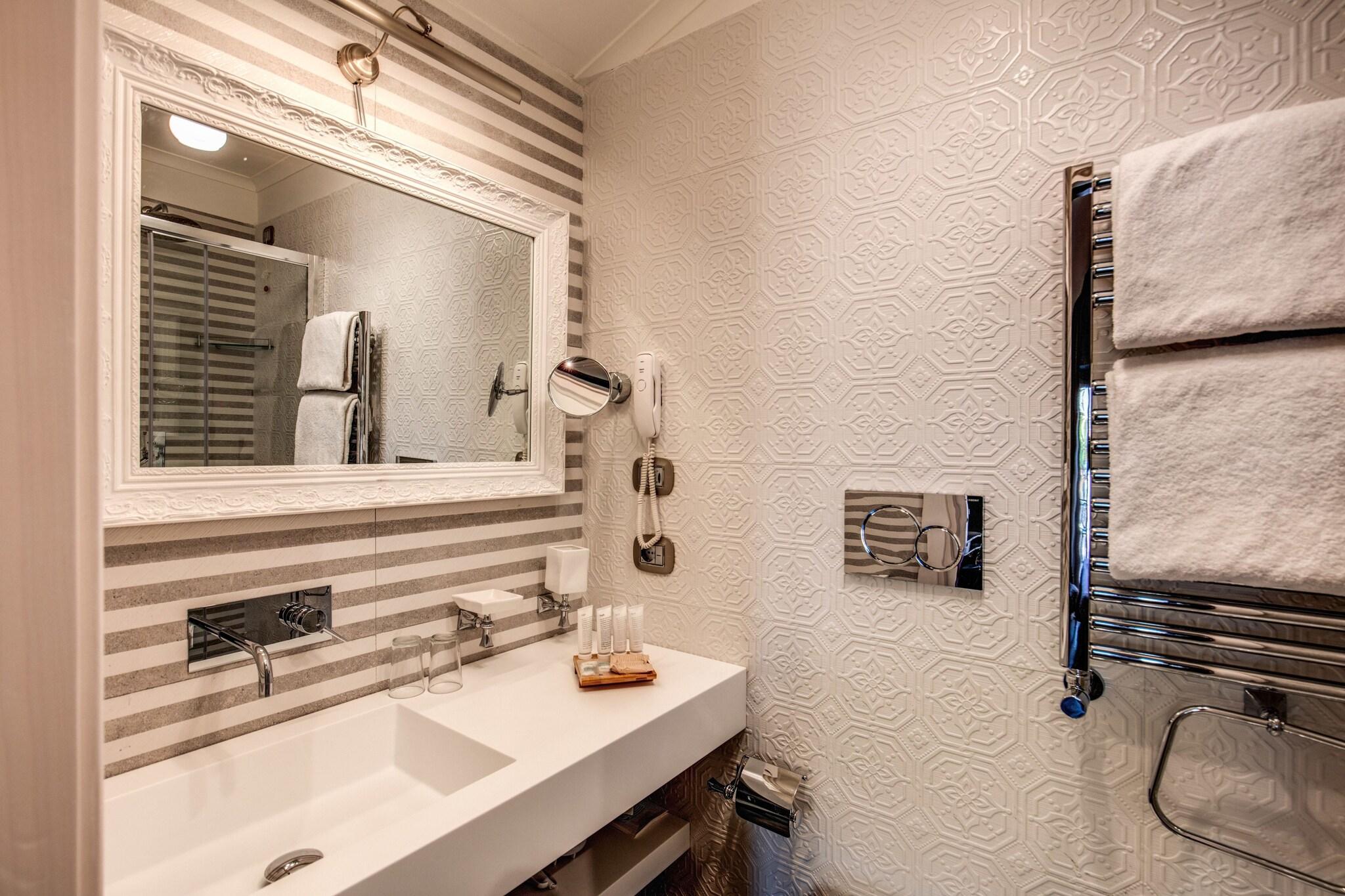 Double or Twin Standard