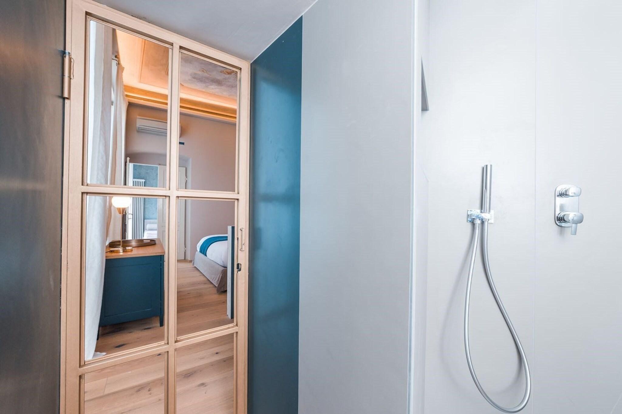 Suite Sea View King Bed